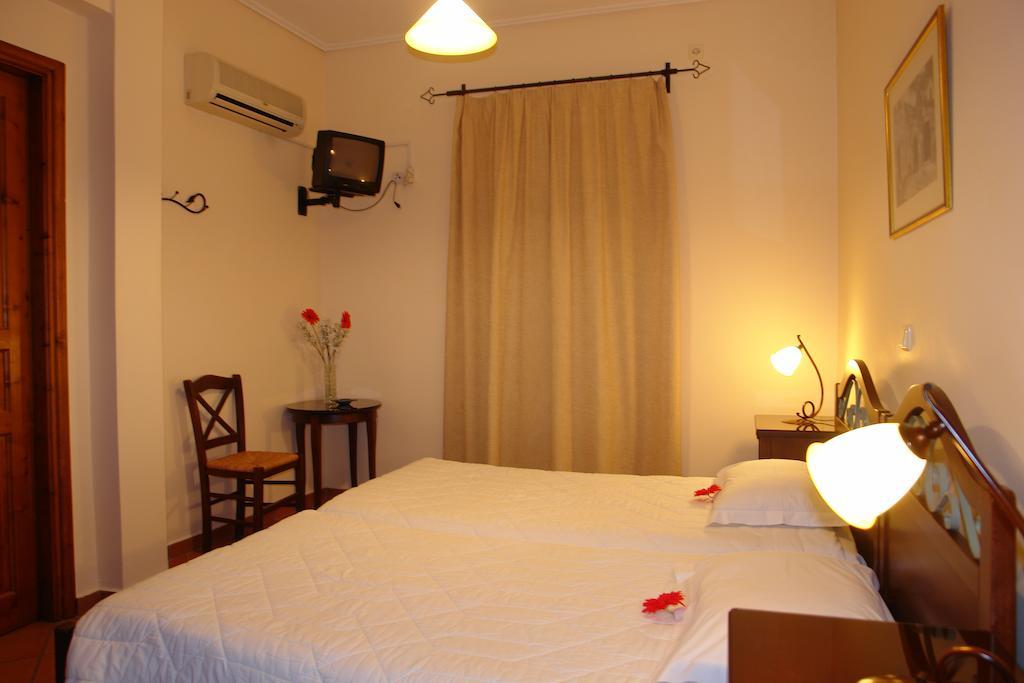 Hotel Xenonas Chrisso Delfi Esterno foto