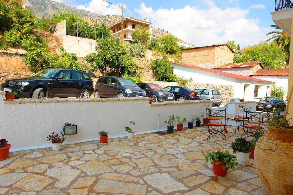 Hotel Xenonas Chrisso Delfi Esterno foto