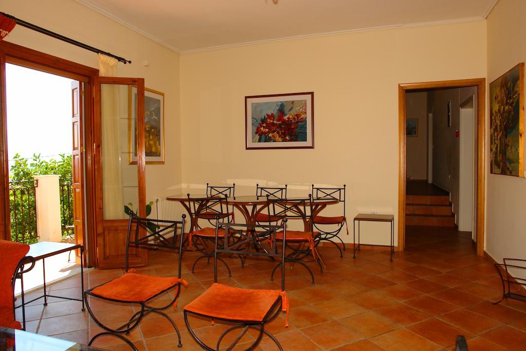 Hotel Xenonas Chrisso Delfi Esterno foto