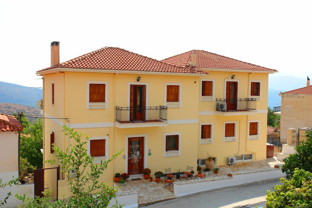 Hotel Xenonas Chrisso Delfi Esterno foto