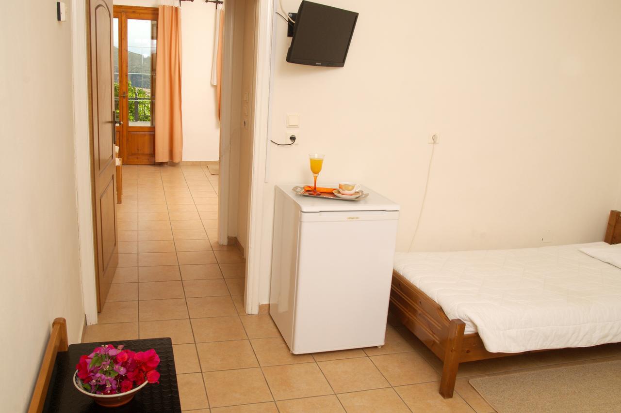 Hotel Xenonas Chrisso Delfi Esterno foto